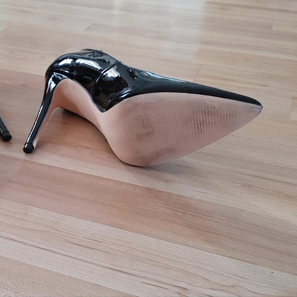Forever 21 Black Patent Faux Leather Pumps size 10 - Picture 6 of 9